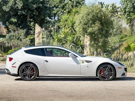 ferrari ff punya 43 manfaat variatif untuk pilihan top up Anda image 1